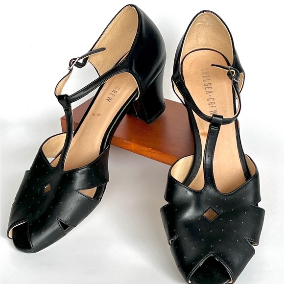 Black leather, chunky heel, peep toe T-strap pump. Pin-up 50’s style dance heel - Picture 2 of 16